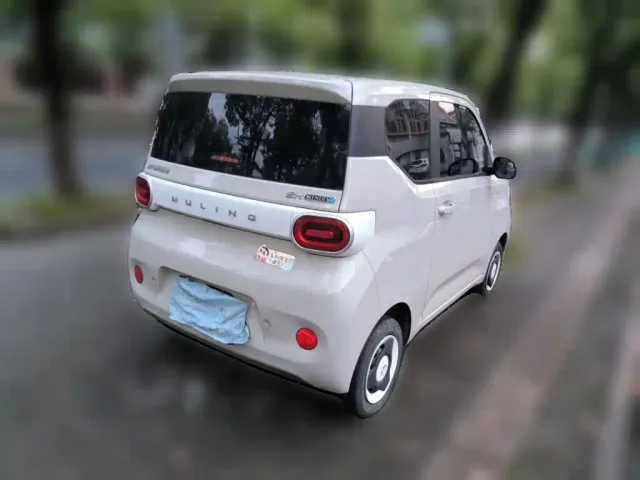Wuling Hongguang Mini EV — Фото автомобиля 6