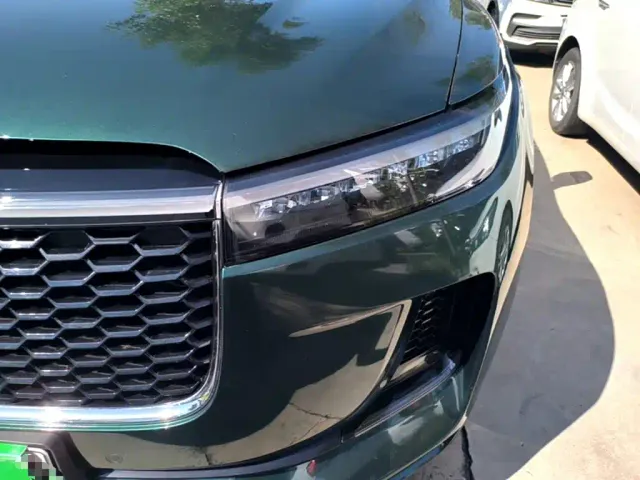 Li Auto ONE — Фото автомобиля 23