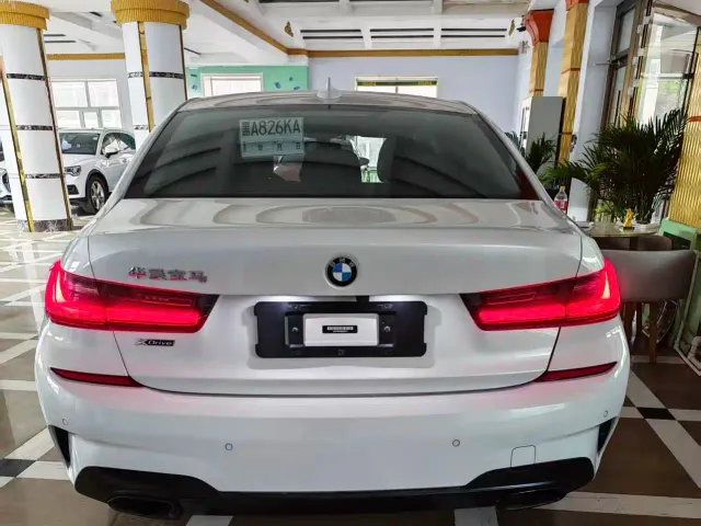 BMW 3 Series — Фото автомобиля 18