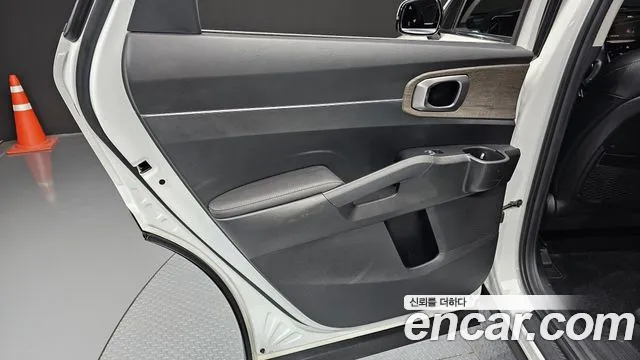 Kia Sorento Sorento 4-е поколение Дизель 2.2 2WD — Фото автомобиля 25