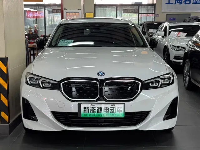 BMW i3 — Фото автомобиля 2