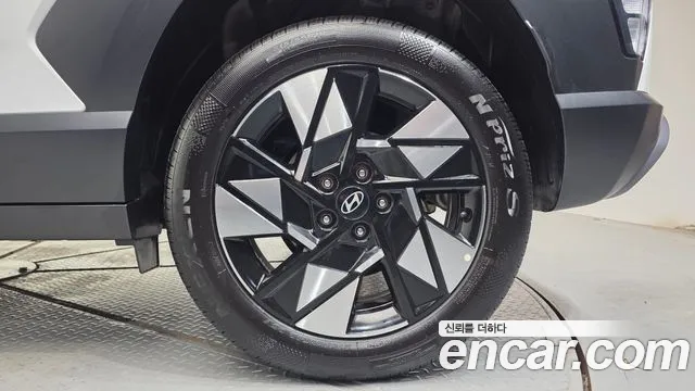 Hyundai Kona — Фото автомобиля 6