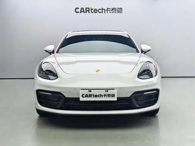 Porsche Panamera — Фото автомобиля 2