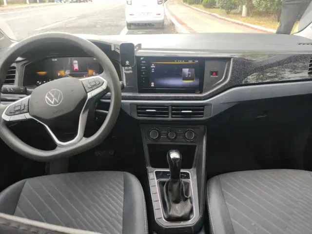 Volkswagen Lavida — Фото автомобиля 12