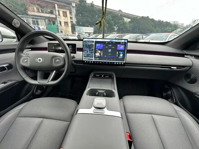 Changan Qiyuan A06 — Фото автомобиля 12