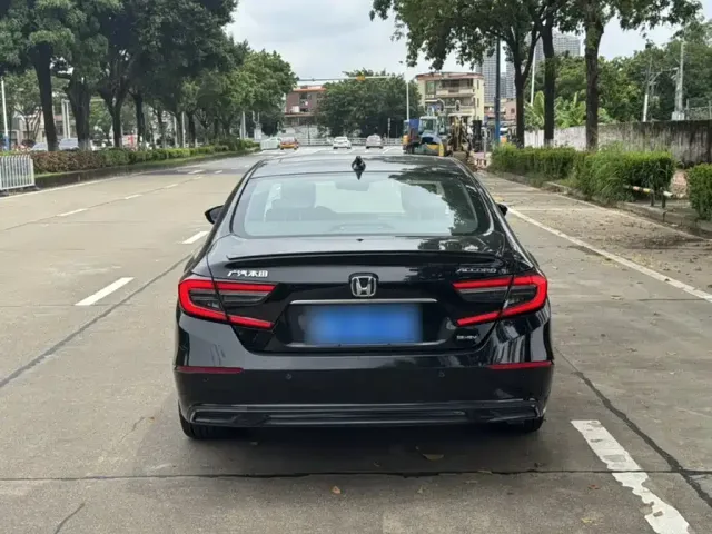 Honda Accord — Фото автомобиля 11