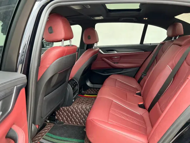 BMW 5 Series — Фото автомобиля 7