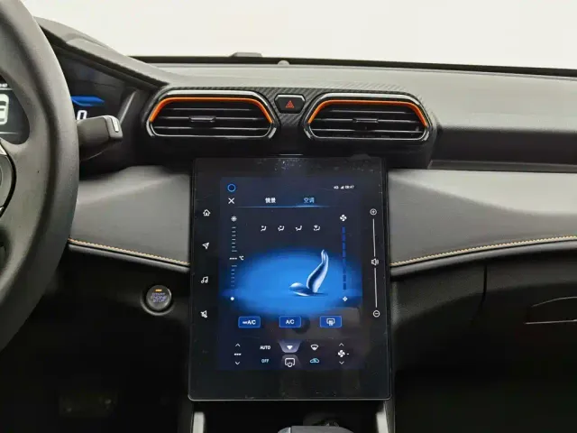 Dongfeng Yixuan — Фото автомобиля 12