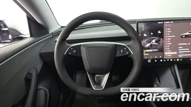 Tesla Model 3 — Фото автомобиля 13