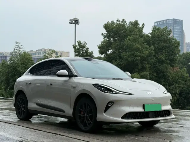 IM Motors LS6 — Фото автомобиля 3