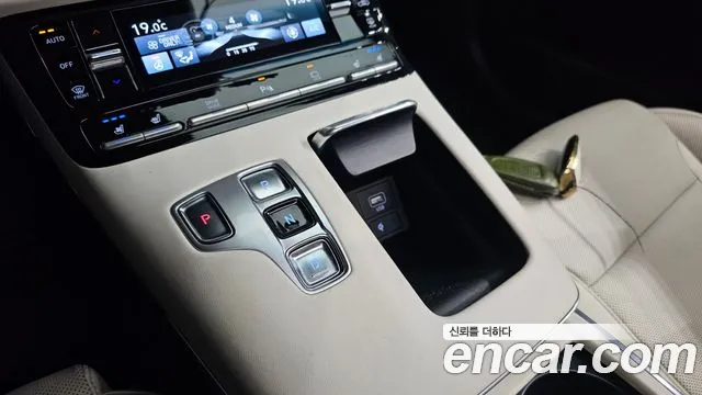 Hyundai Grandeur (New) Hybrid — Фото автомобиля 12