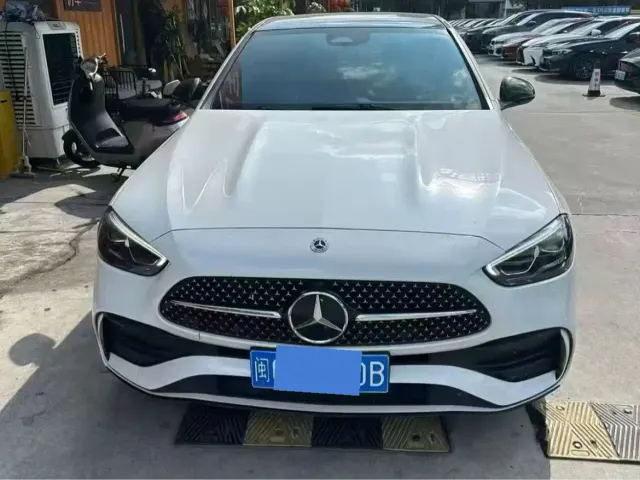 Mercedes-Benz C-Class — Фото автомобиля 2