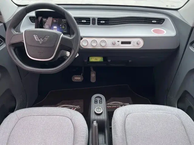 Wuling Hongguang Mini EV — Фото автомобиля 5