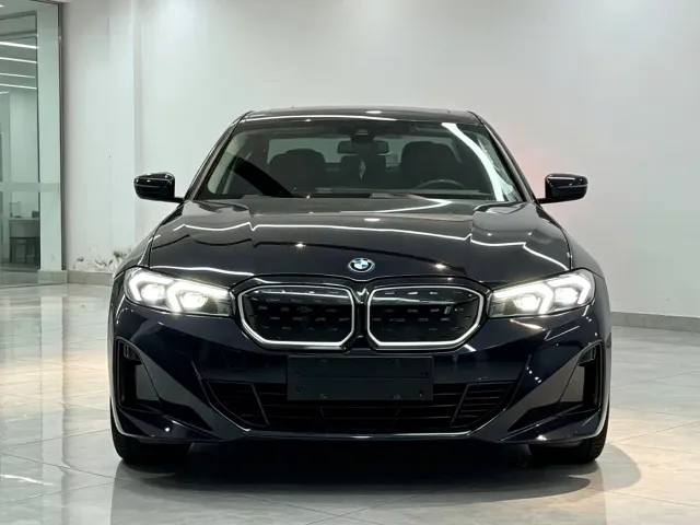 BMW i3 — Фото автомобиля 2