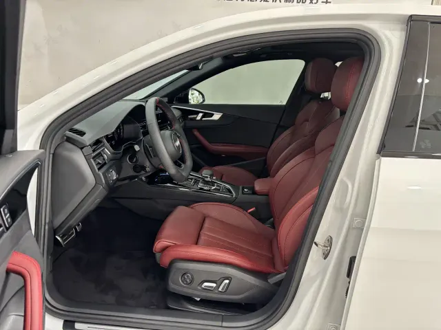 Audi A4L — Фото автомобиля 12