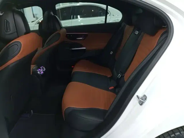 Mercedes-Benz C-Class — Фото автомобиля 16