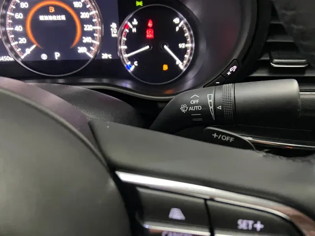 Mazda Axela — Фото автомобиля 20