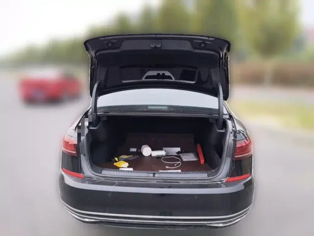 Volkswagen Passat — Фото автомобиля 9