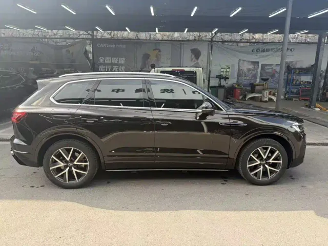 Volkswagen Touareg — Фото автомобиля 8