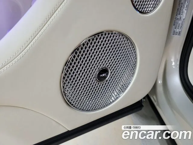 Bentley Bentayga Bentayga 4.0 V8 Atelier Edition — Фото автомобиля 16