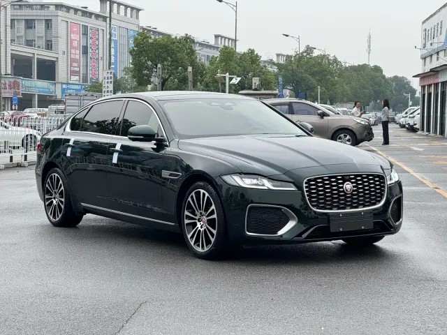 Jaguar XFL — Фото автомобиля 3