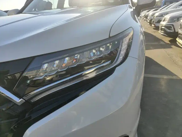 Honda UR-V — Фото автомобиля 23