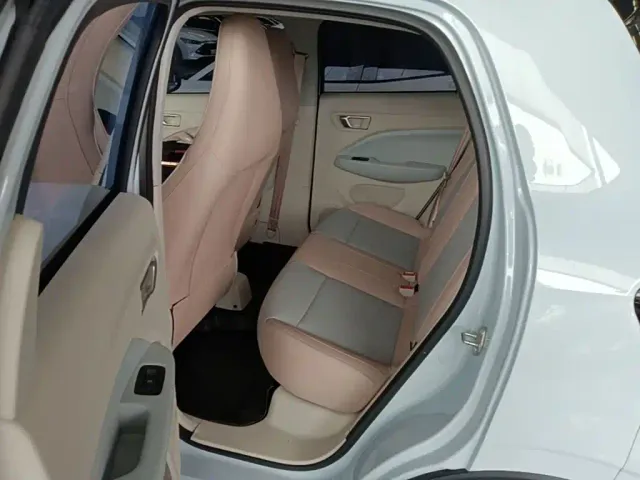 Leapmotor T03 — Фото автомобиля 16
