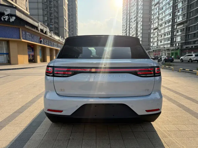 Leapmotor C11 — Фото автомобиля 14