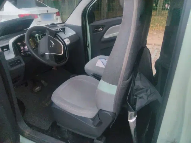 Wuling Hongguang Mini EV — Фото автомобиля 12