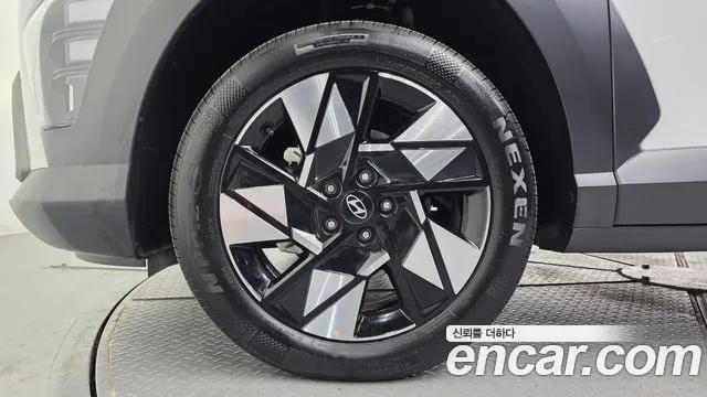 Hyundai Kona — Фото автомобиля 5