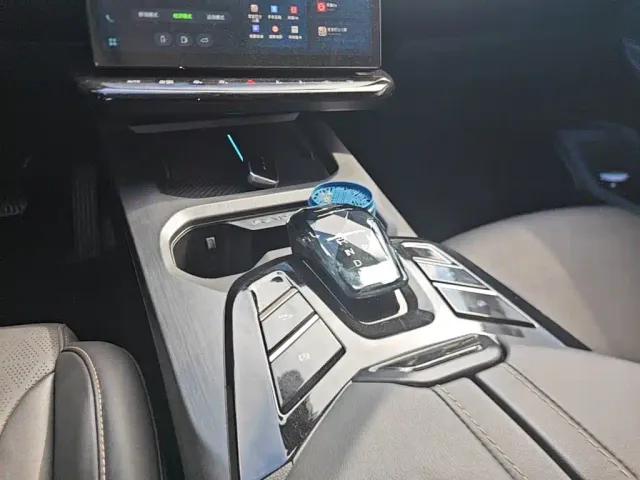 Kaiyi Kunlun NEV — Фото автомобиля 13