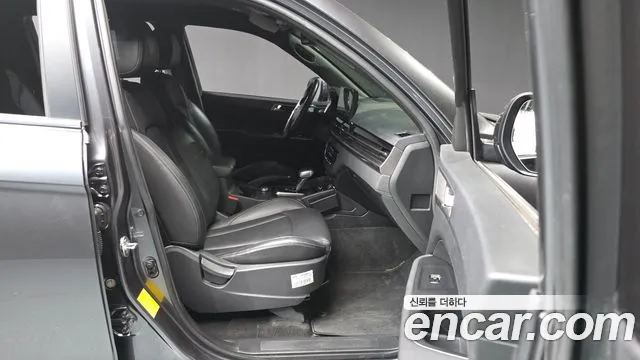 KG_Mobility_Ssangyong Rexton Новый Rexton Sport Дизель 2.2 4WD — Фото автомобиля 11