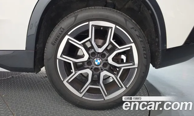 BMW X1 U11 — Фото автомобиля 6
