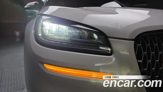 Lincoln Corsair Corsair 2.0 Reserve AWD — Фото автомобиля 17