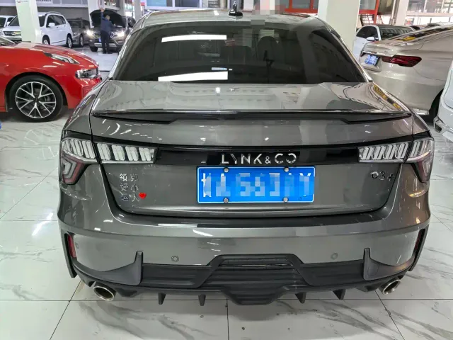 Lynk & Co 03 — Фото автомобиля 5