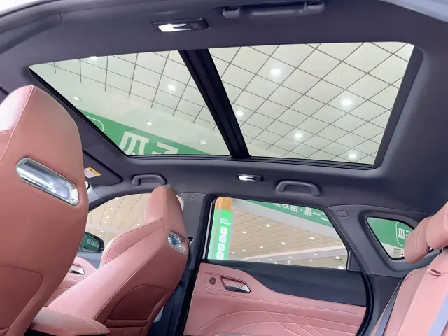 Changan Changan UNI-Z New Energy 2024 Blue Whale Smart Electric iDD 125km Excellence Model — Фото автомобиля 10