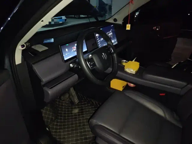 Leapmotor C10 — Фото автомобиля 12