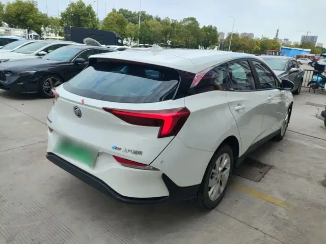 Buick Velite 6 — Фото автомобиля 6
