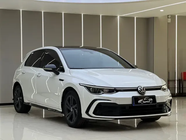 Volkswagen Golf — Фото автомобиля 3