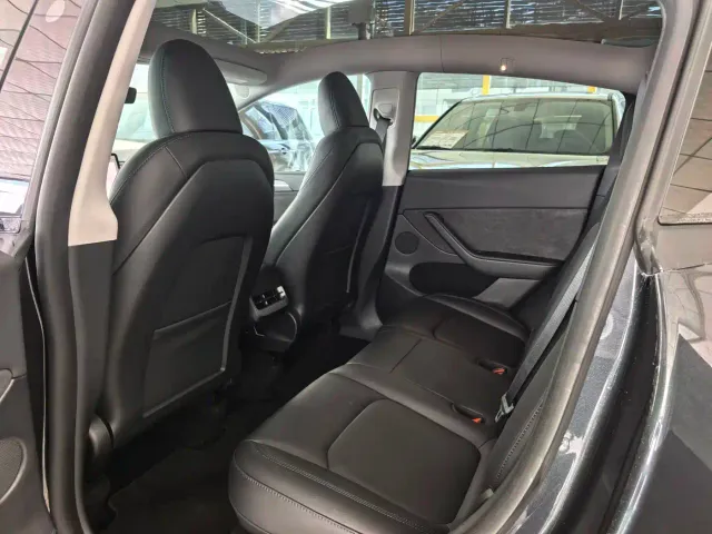 Tesla Model Y — Фото автомобиля 7