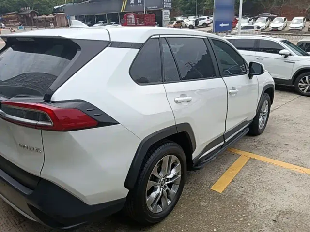 Toyota Wildlander — Фото автомобиля 6