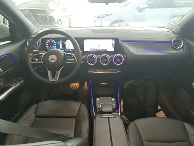 Mercedes-Benz EQA — Фото автомобиля 9