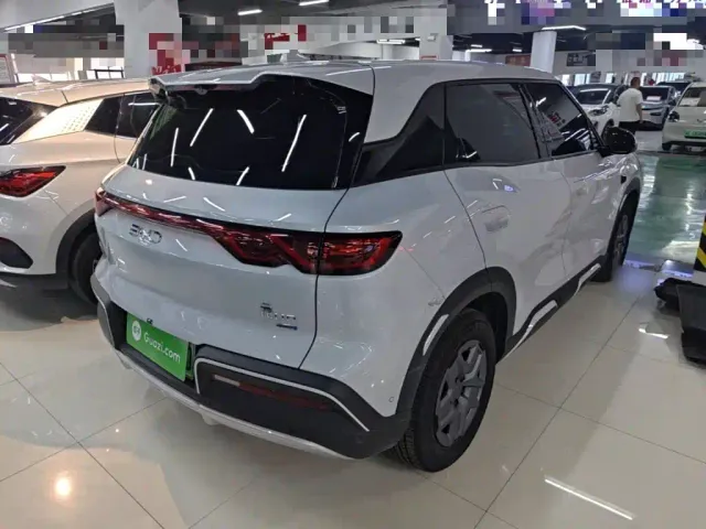 BYD Yuan UP — Фото автомобиля 6