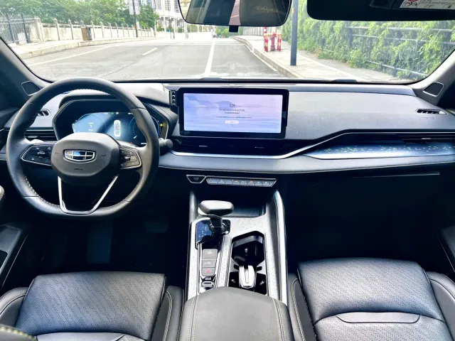 Geely Xingrui — Фото автомобиля 12