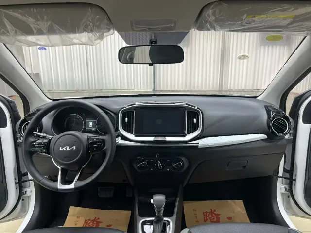 Kia KX1 — Фото автомобиля 8