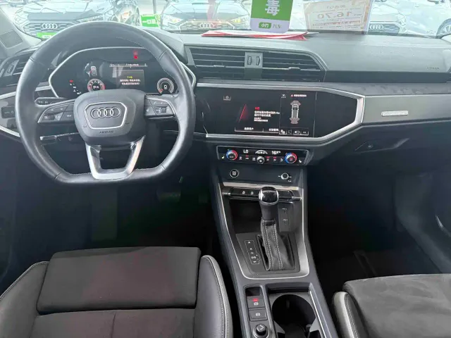 Audi Q3 — Фото автомобиля 10