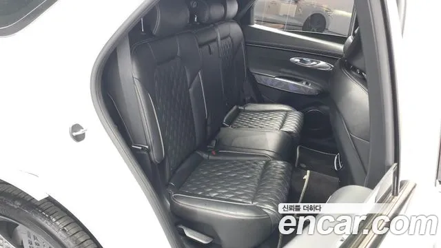 Genesis GV70 — Фото автомобиля 17