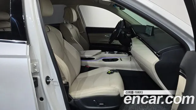 Genesis GV70 — Фото автомобиля 16