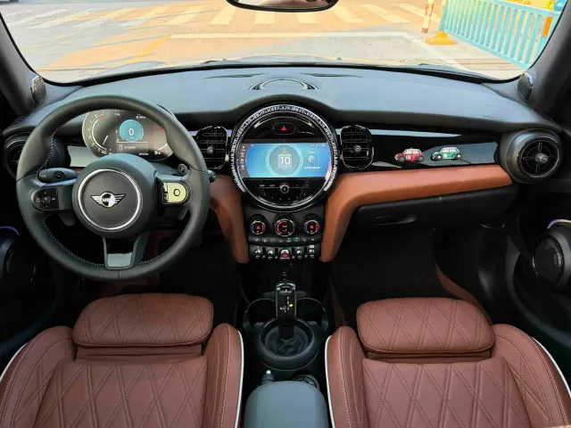 MINI Hatch — Фото автомобиля 14
