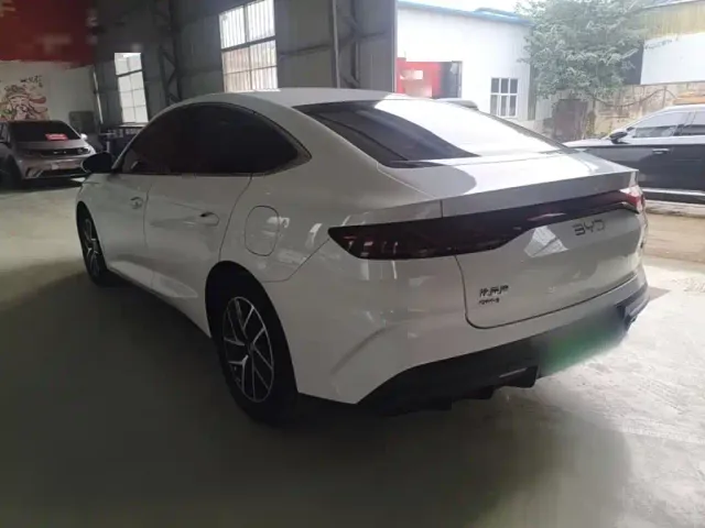 BYD Qin L — Фото автомобиля 4